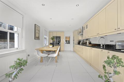 5 bedroom terraced house for sale, Broomhill Road, Woodford Green IG8