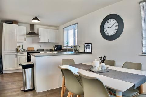 undefined, Cae'r Garreg, Oakdale, NP12