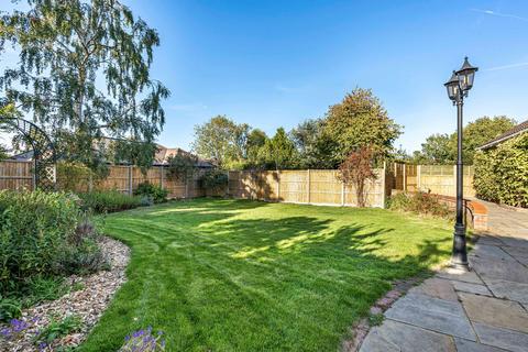 7 Kennel Close, Fetcham, Leatherhead, KT22 9PF