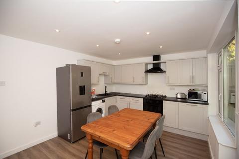 3 bedroom semi-detached house to rent, Copperfield Road, Southampton, SO16 3NW