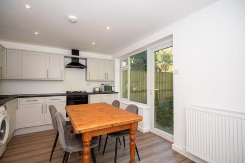 3 bedroom semi-detached house to rent, Copperfield Road, Southampton, SO16 3NW