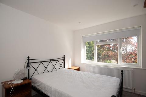 3 bedroom semi-detached house to rent, Copperfield Road, Southampton, SO16 3NW