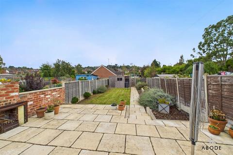 3 bedroom end of terrace house for sale, Bearwood Hill Road, Burton-On-Trent DE15