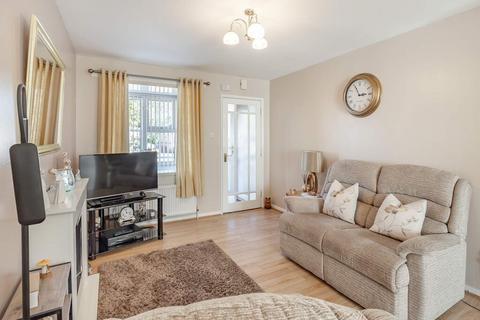 undefined, Kaims Gardens, Livingston EH54