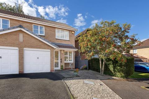 undefined, Kaims Gardens, Livingston EH54