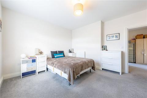 2 bedroom apartment for sale, Fairbanks House, Samuelson Place, Isleworth