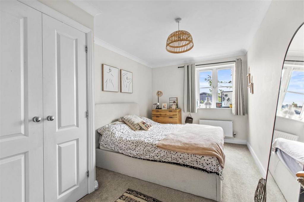 6 Moonstone Court, Dashwood Ave, HP12 3 FG-1.jpg