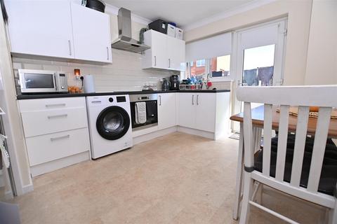2 bedroom semi-detached bungalow for sale, Adelsburg Road, Canvey Island SS8