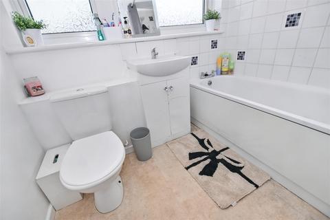 2 bedroom semi-detached bungalow for sale, Adelsburg Road, Canvey Island SS8