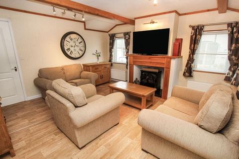 2 bedroom bungalow for sale, Friars Close, Harrietsham