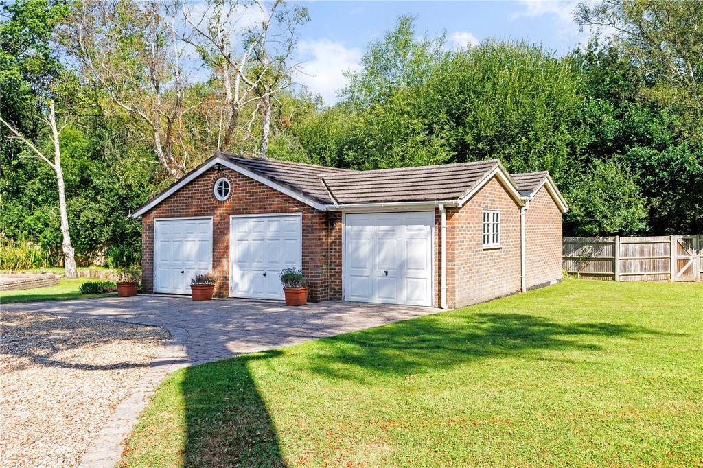 Triple Garage