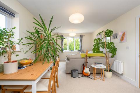 2 bedroom apartment for sale, Scholars Place, Walton-on-Thames, KT12