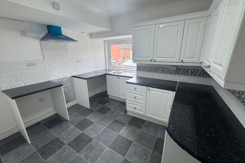 2 bedroom flat to rent, Office Street, Tai Cwm Office Street, CF39