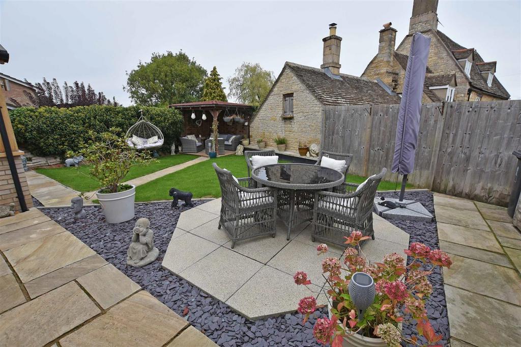 Rear Garden.jpg