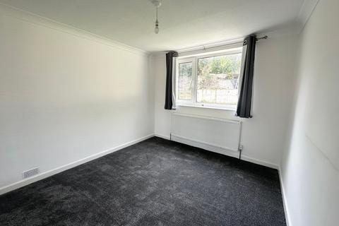 3 bedroom detached house to rent, Springfield Road, Keighley, BD20