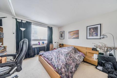 1 bedroom flat for sale, The Water Gardens, Hyde Park Estate, London, W2