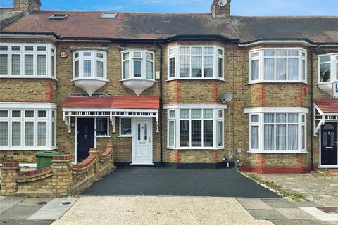 3 bedroom terraced house for sale, Glenwood Drive, Gidea Park, Romford, RM2