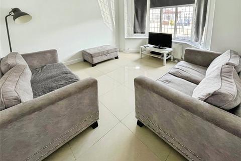 3 bedroom terraced house for sale, Glenwood Drive, Gidea Park, Romford, RM2