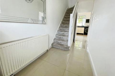 3 bedroom terraced house for sale, Glenwood Drive, Gidea Park, Romford, RM2