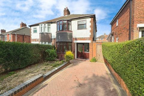 3 bedroom semi-detached house to rent, Birchgate, Staffordshire ST2