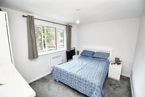 undefined, Voltaire Avenue, St. James Court, M6