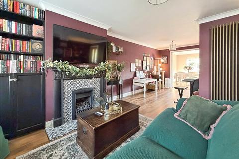 3 bedroom semi-detached house for sale, Spurrell Avenue, Kent DA5