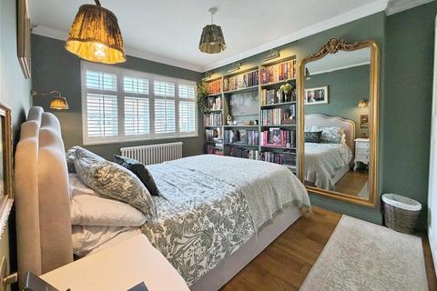 3 bedroom semi-detached house for sale, Spurrell Avenue, Kent DA5