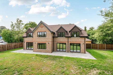 undefined, Guildford Road, Mayford, Woking, Surrey, GU22