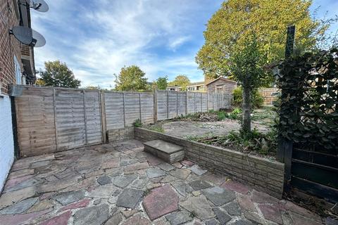 undefined, Swingate Lane, Plumstead Common, SE18