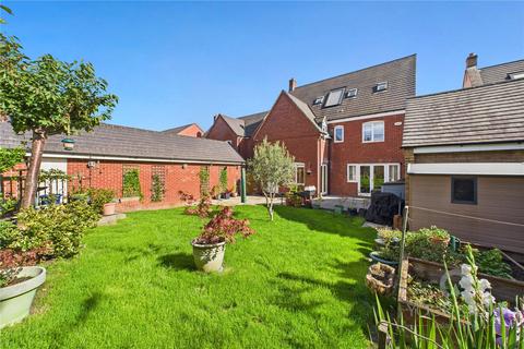6 bedroom detached house for sale, Reg Partridge Close, Northampton NN5
