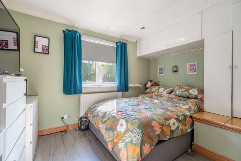 5 Easthouses Place, Easthouses, Dalkeith, EH22 4UB