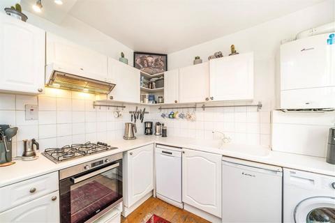 2 bedroom flat for sale, Klea Avenue, London SW4
