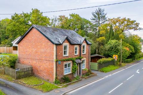 4 bedroom detached house for sale, Crossgates, Llandrindod Wells, LD1