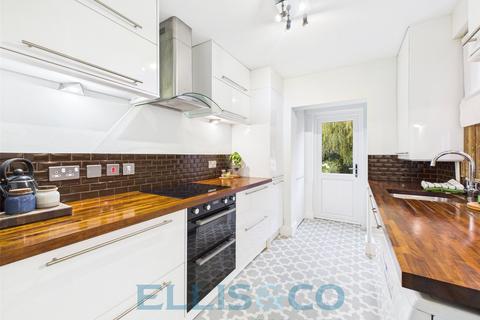 2 bedroom terraced house for sale, Vale Road, Tonbridge, TN9