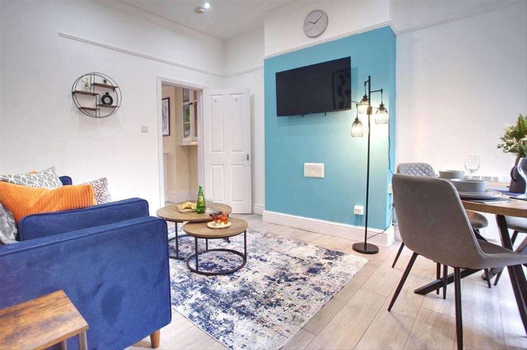 Flat 1 Living Room 5