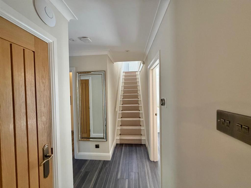 Hallway.jpg