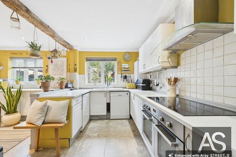 4 bedroom semi-detached house for sale, The Street, Sedlescombe, TN33