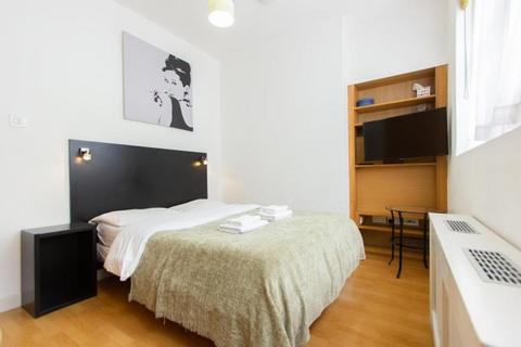 Studio to rent, North Gower Street, London, NW1