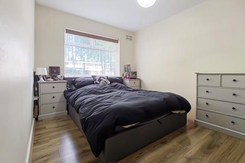 undefined, Masons Avenue, Harrow HA3