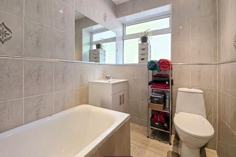 undefined, Masons Avenue, Harrow HA3