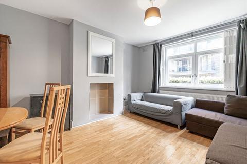 3 bedroom flat to rent, The Grange, London SE1