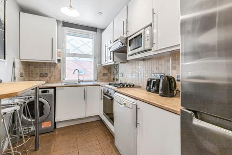 3 bedroom flat to rent, The Grange, London SE1