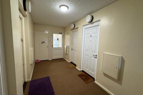 2 bedroom flat for sale, Foxglove Way, Wallington, SM6