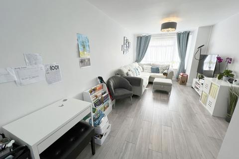 8 Conway Close, Shirley, Solihull, B90 4RR
