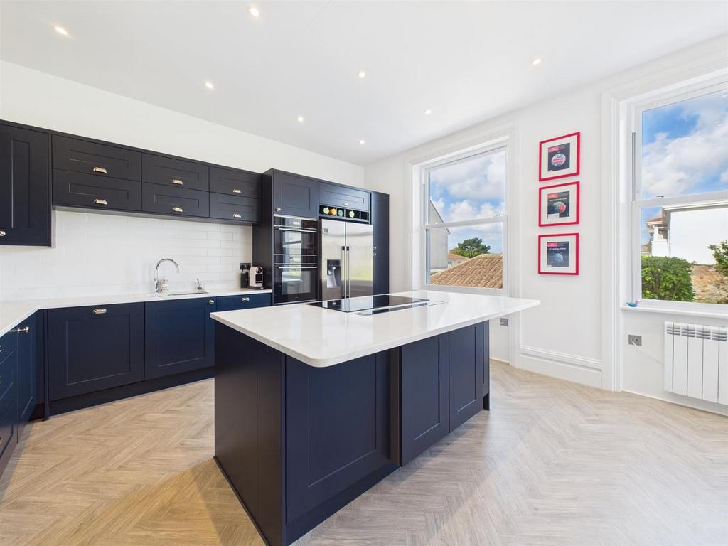 CAM04392 G0-PR0142-STILL023.jpg