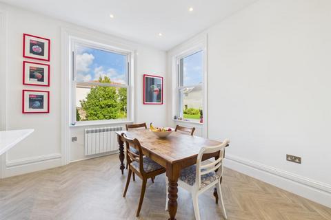 4 bedroom house for sale, Timeless Georgian Charm in a Prime Town Location
