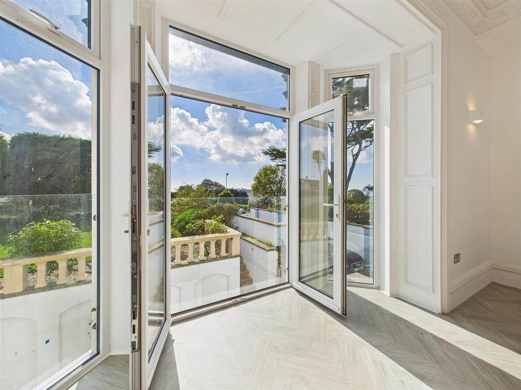 CAM04392 G0-PR0142-STILL020.jpg