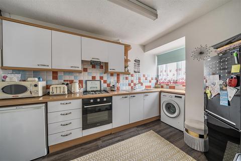undefined, 16 Padbury House, Inner Town Area