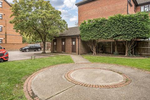 undefined, 16 Padbury House, Inner Town Area