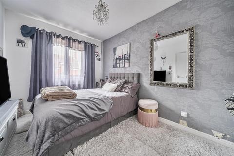 undefined, 16 Padbury House, Inner Town Area